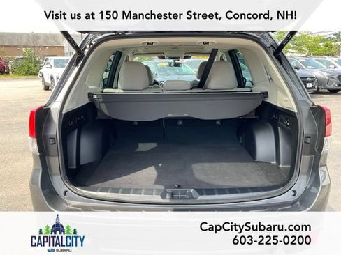 Used 2024 Subaru Forester Premium AWD/4WD image 7