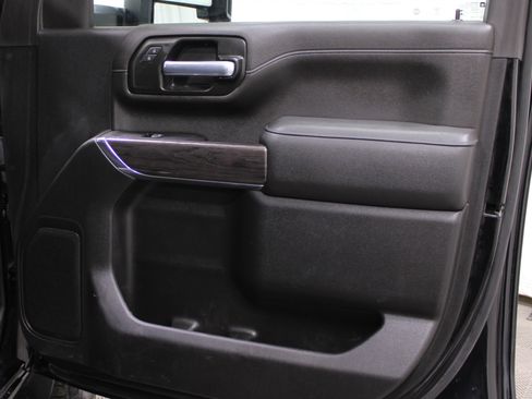 Used 2022 Chevrolet Silverado 2500 LTZ w/ LTZ Plus Package image 28