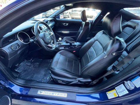 Used 2018 Ford Mustang GT Premium w/ GT Performance Package RWD image 14