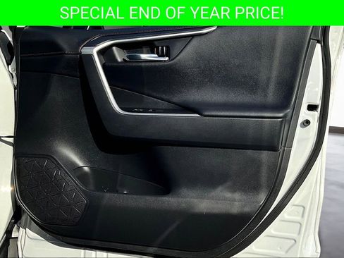 Used 2021 Toyota RAV4 TRD Off-Road image 28