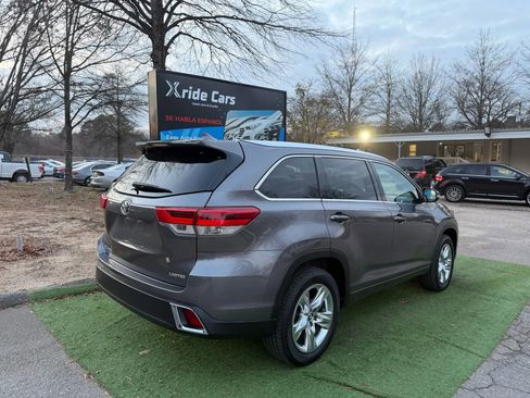 Used 2019 Toyota Highlander Limited image 4