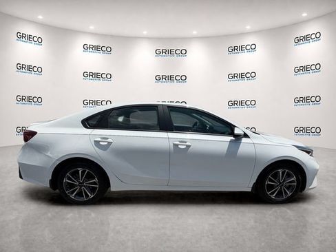 Used 2023 Kia Forte LXS FWD image 8