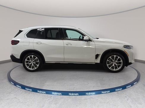 Certified 2026 BMW X5 xDrive40i w/ Premium Package AWD/4WD image 4