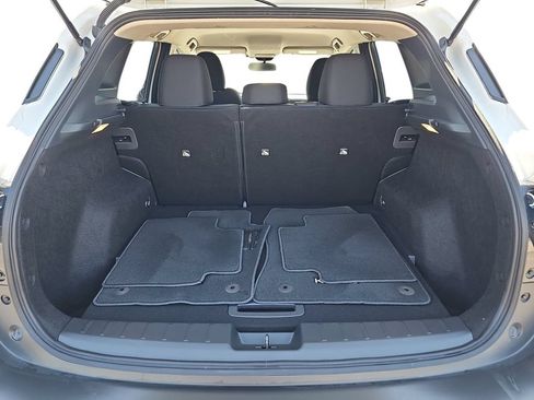 Used 2025 Nissan Kicks SV FWD image 28