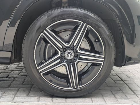 Used 2025 Mercedes-Benz GLE 350 4MATIC w/ AMG Line Exterior image 12