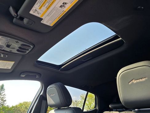 New 2026 Buick Envista Avenir FWD image 23