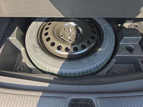 Used 2023 Buick Envision Essence FWD image 14