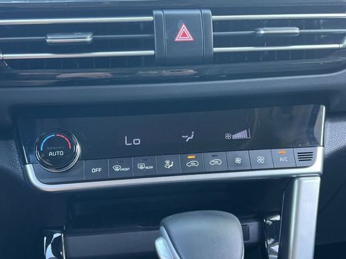 Used 2023 Kia Seltos SX w/ SX Sunroof Package image 21