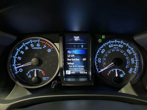 Used 2023 Toyota Tacoma TRD Sport w/ Technology Package image 15