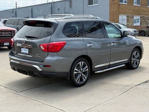 Used 2019 Nissan Pathfinder Platinum AWD/4WD image 6