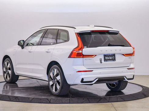 Used 2025 Volvo XC60 T8 Plus w/ Protection Package Premier image 2