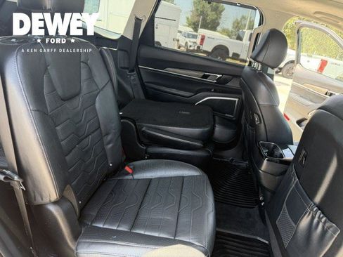 Used 2022 Kia Telluride SX w/ SX Prestige Package AWD/4WD image 39