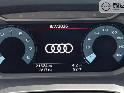 Used 2025 Audi Q3 2.0T Premium w/ Convenience Package AWD/4WD image 11
