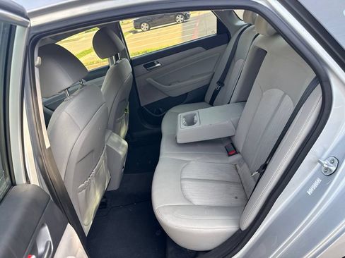 Used 2019 Hyundai Sonata SE FWD image 14
