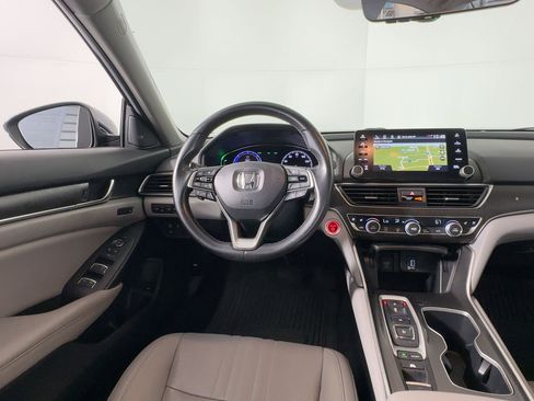 Used 2020 Honda Accord Touring image 28