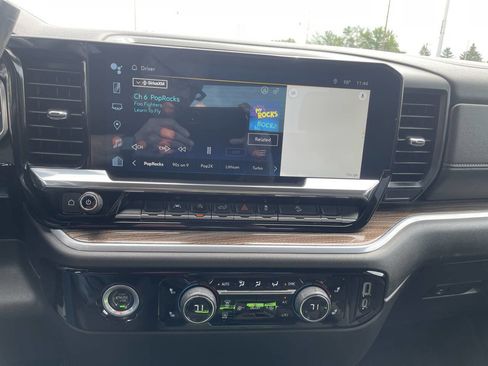 Used 2022 Chevrolet Silverado 1500 LT image 8