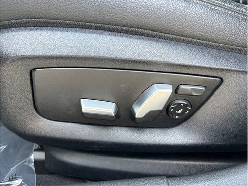 Used 2018 BMW 540i RWD image 19