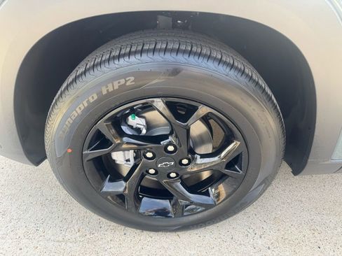 New 2026 Chevrolet Trax LT w/ Midnight Edition image 10