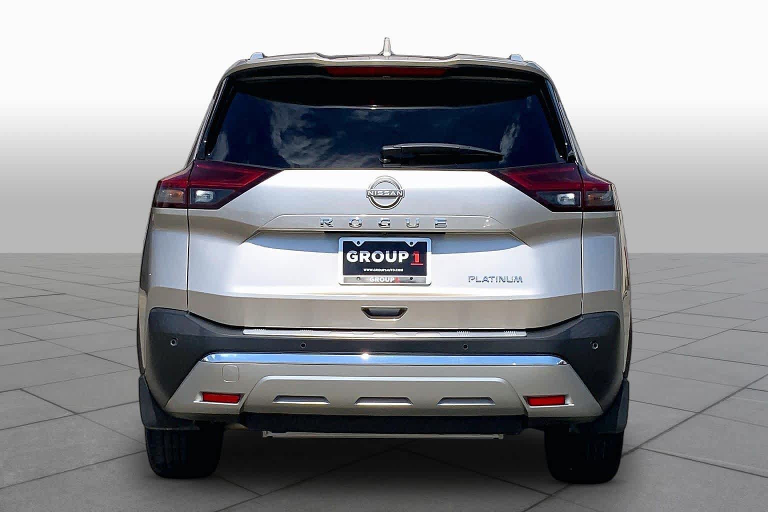 Used 2023 Nissan Rogue Platinum FWD image 5