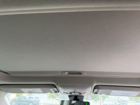 Used 2017 Toyota RAV4 Limited FWD image 19