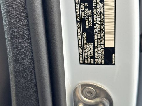 New 2026 Volvo XC40 B5 Ultra w/ Climate Package image 27