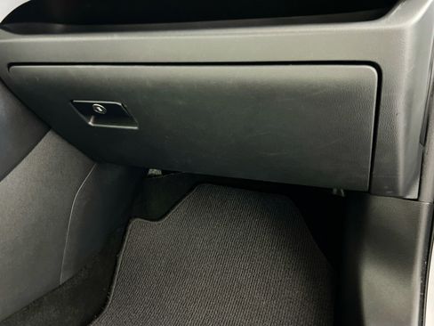 Used 2023 Toyota RAV4 XLE Premium image 35