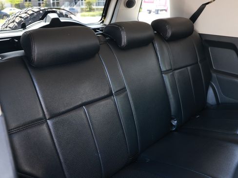 Used 2010 Toyota FJ Cruiser 4WD image 18