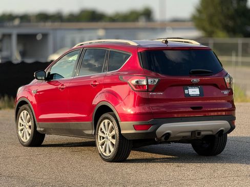 Used 2017 Ford Escape Titanium AWD/4WD image 10