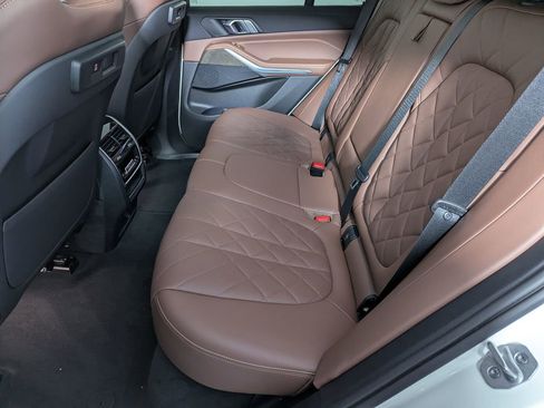 Used 2023 BMW X5 xDrive40i w/ Premium Package image 49