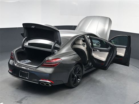 Used 2023 Genesis G70 2.0T w/ Sport Prestige Package image 17