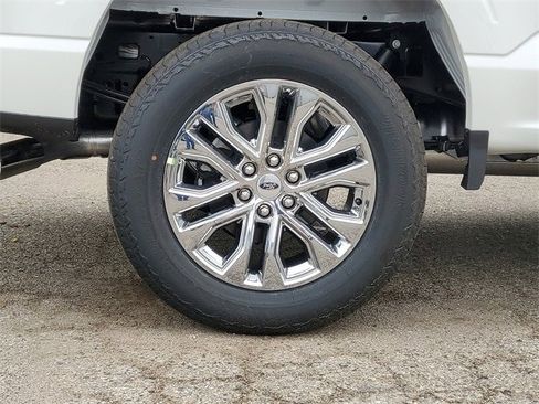 New 2025 Ford F150 Lariat w/ Equipment Group 502A High image 5