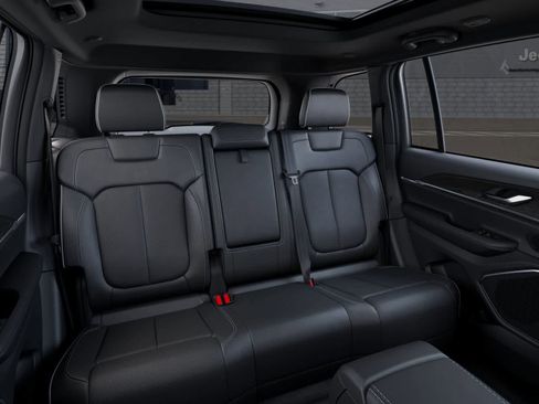New 2026 Jeep Grand Cherokee Limited Reserve image 15