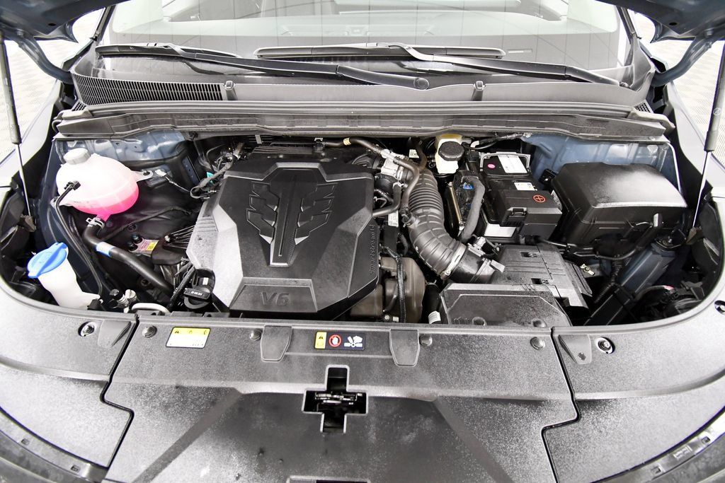 Certified 2026 Kia Carnival SX w/ SX Dark Edition Package FWD image 12