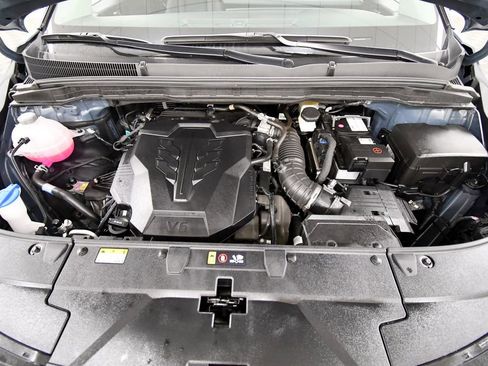 Certified 2026 Kia Carnival SX w/ SX Dark Edition Package FWD image 12