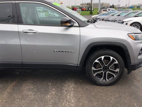 Used 2022 Jeep Compass Limited image 9