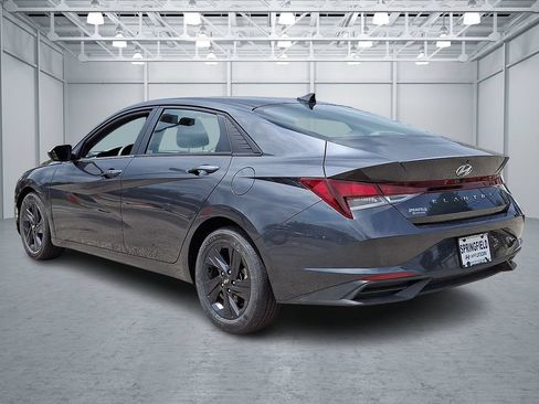 Certified 2023 Hyundai Elantra SEL w/ Cargo Package FWD image 6