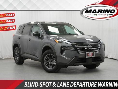 Used 2025 Nissan Rogue S image 1