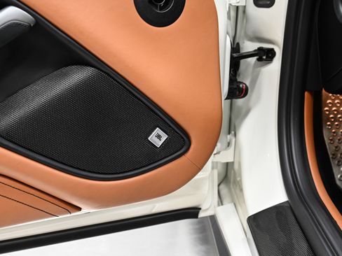 Used 2015 Ferrari F12 Berlinetta image 27