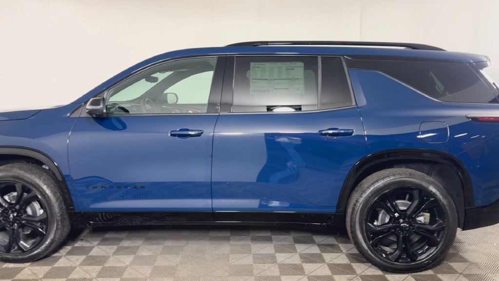 New 2027 Chevrolet Traverse RS w/ LPO, Floor Liner Package AWD/4WD image 6
