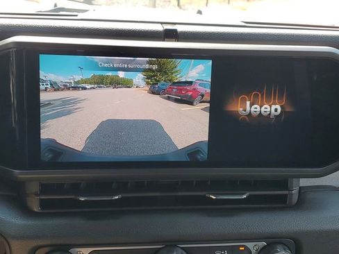 New 2025 Jeep Gladiator Sport image 27