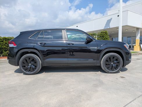 New 2026 Volkswagen Atlas Cross Sport SE FWD image 3