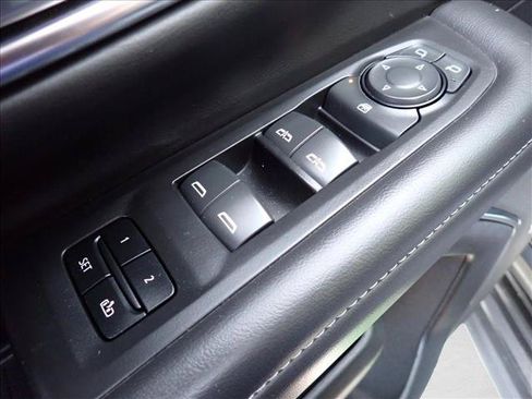 Used 2024 Chevrolet Tahoe LT AWD/4WD image 17