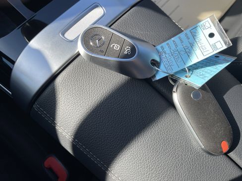 Certified 2025 Mercedes-Benz C 300 4MATIC Sedan image 38