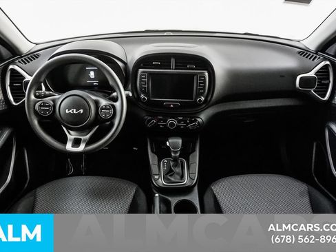 Used 2025 Kia Soul LX w/ LX Technology Package FWD image 16
