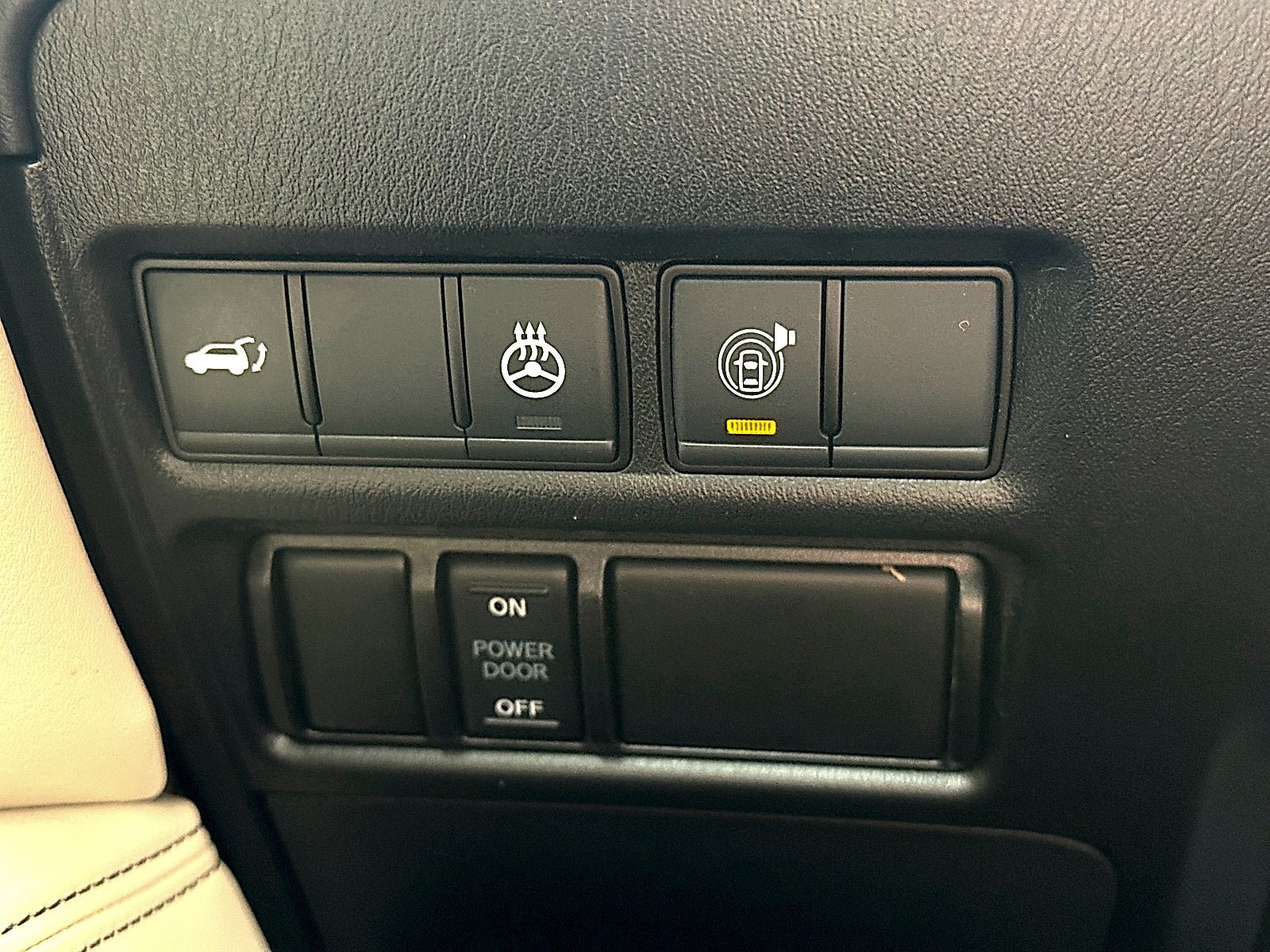 Used 2023 Nissan Armada Platinum w/ Captain's Chairs Package RWD image 44