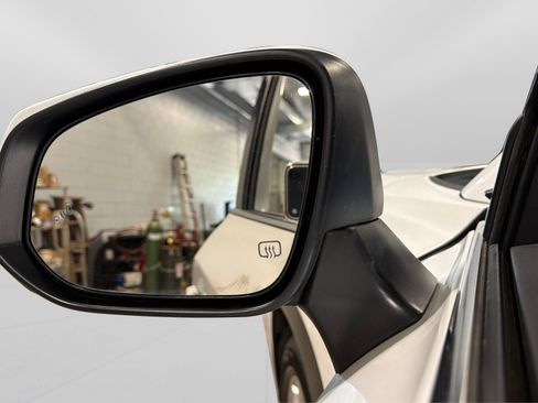 Used 2025 Toyota Grand Highlander AWD image 24