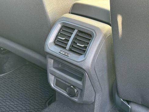 Used 2024 Volkswagen Tiguan S image 25