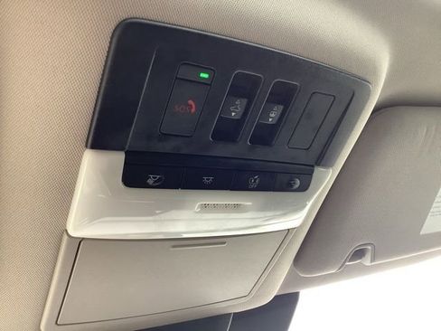 Used 2024 Nissan Pathfinder SL w/ SL Premium Package image 38