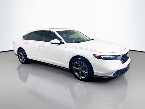 Used 2024 Honda Accord EX image 22