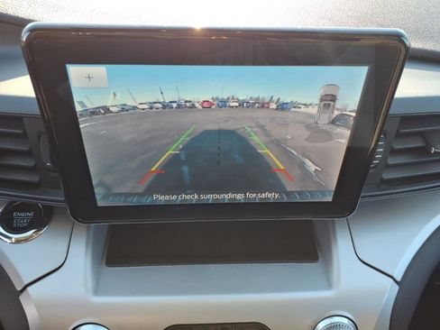 Used 2022 Ford Explorer XLT image 20